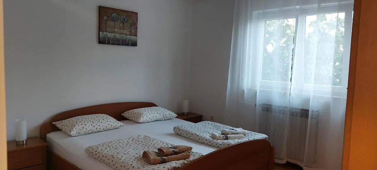 Seaside Villa - App 2 Banjole 0*,